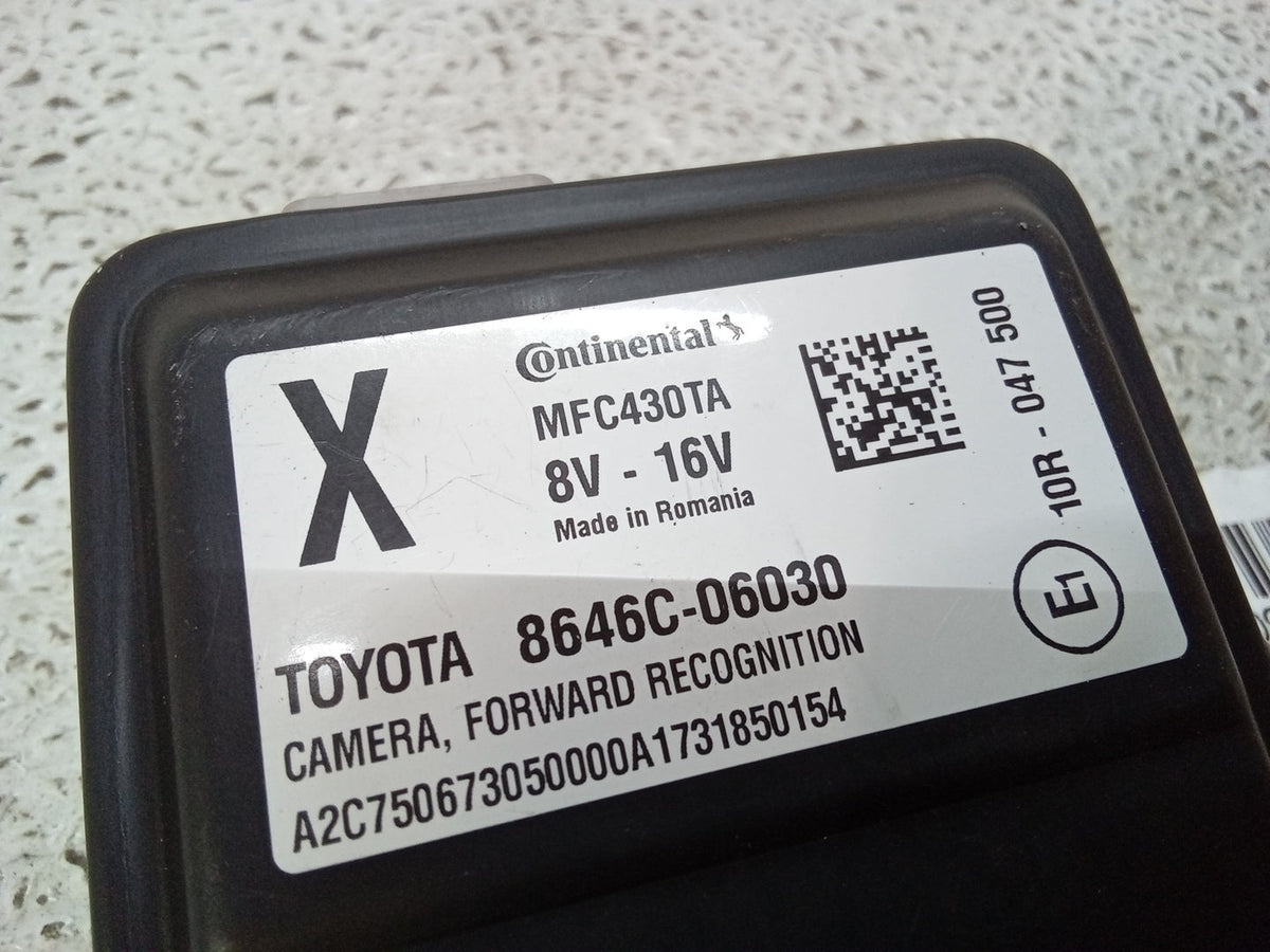 Pre-Owned 2018 Toyota Camry Front Lane Departure Warning Camera 8646C-06030 OEM (Good)
