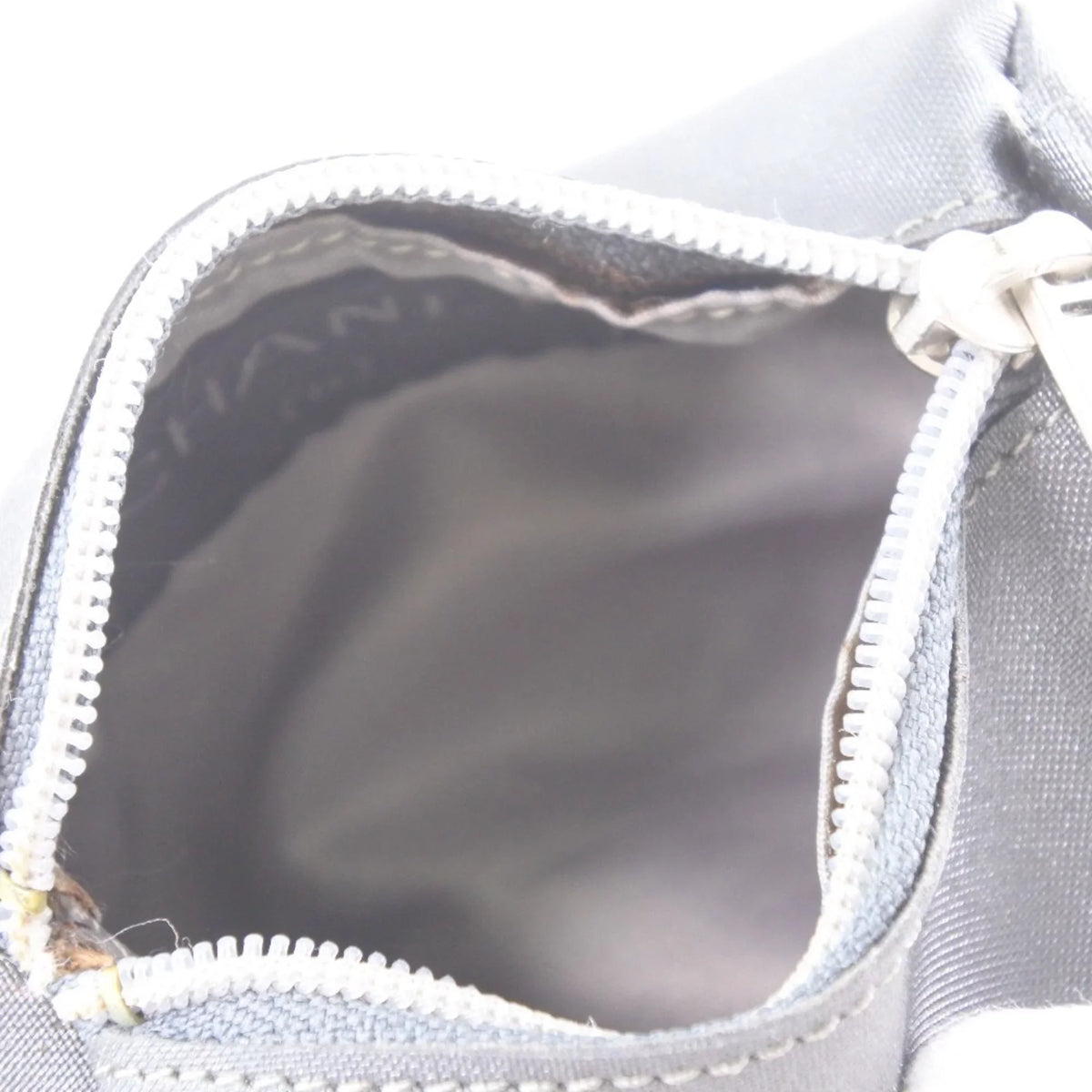 Pre-Owned Chanel Logo Vintage Nylon Gray Ladies Pouch (Fair)