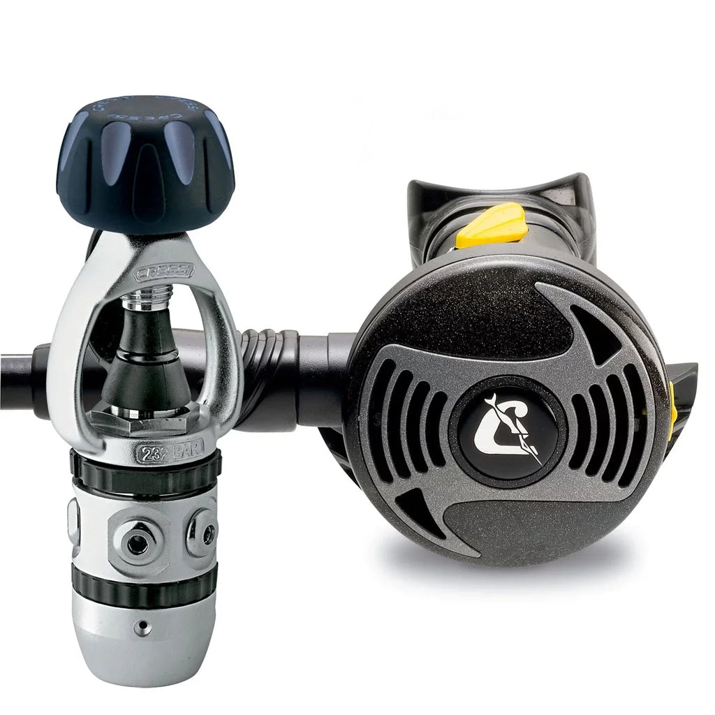 Cressi XS2/AC2 Regulator, XS Octopus Package and Mini Gauge